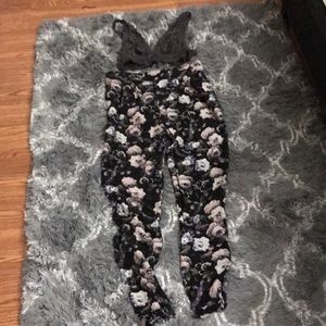 BRANDY MELVILLE/ URBAN OUTFITTERS INSPIRED BUNDLE